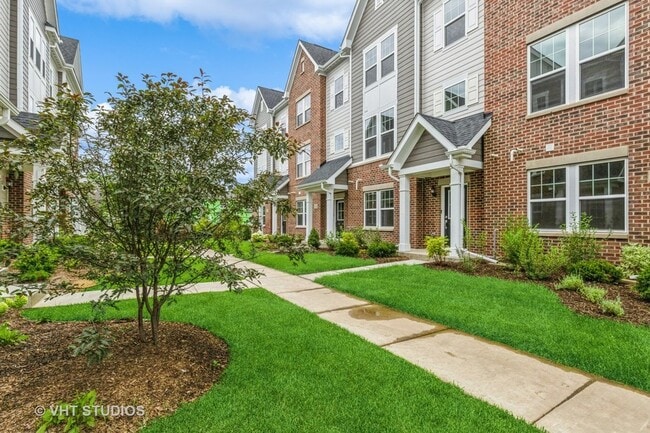 Building Photo - 155 Yorktown Ct
