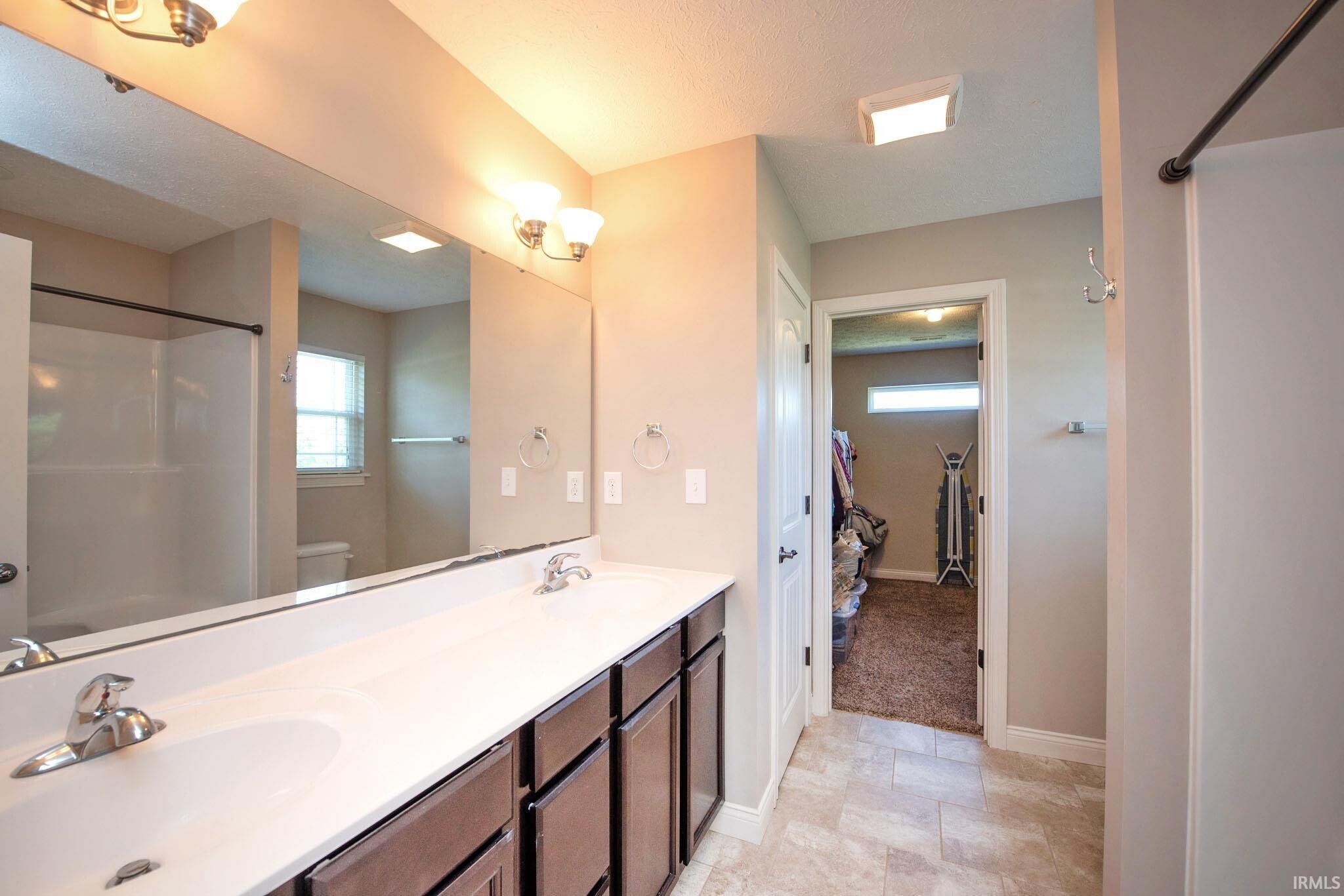 Building Photo - 1860 Sandpiper Dr