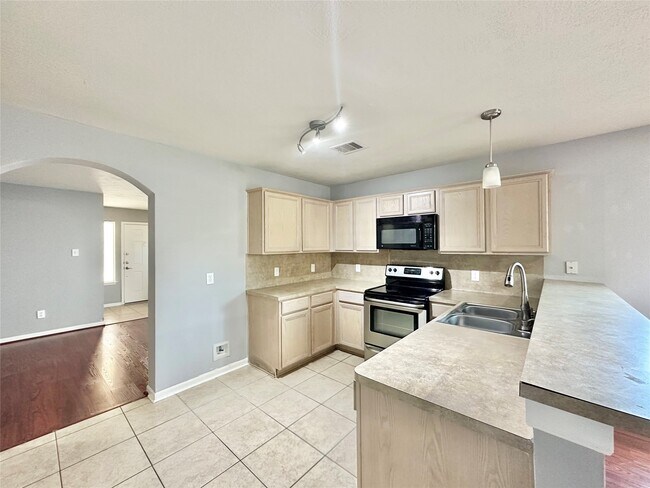 Building Photo - 19114 Yellow Thrush Dr