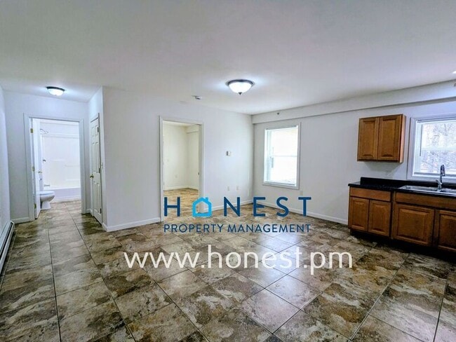 Building Photo - 1635 Lewiston Rd