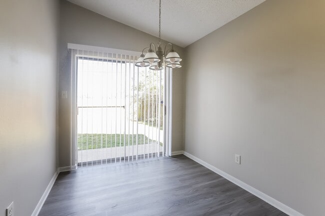 Building Photo - 7712 Sign St