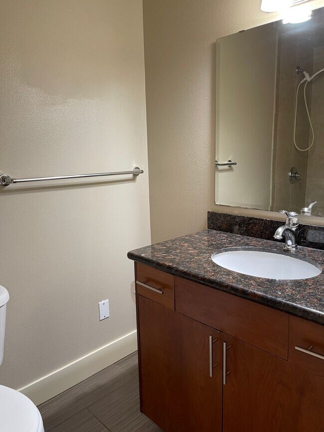 Building Photo - Location, Location!! Spacious Condo on Low...