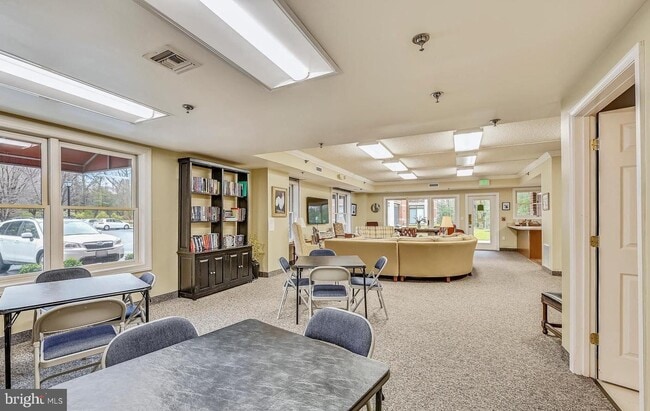 Building Photo - 600 McKinsey Park Dr
