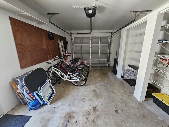 Building Photo - 6442 Colonial Dr