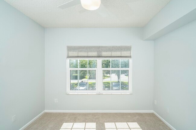 Building Photo - 1005 Bella Vista Blvd