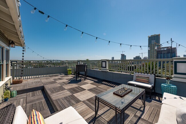 Building Photo - 470 20th St