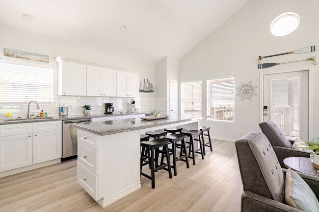 Building Photo - 1714 TX-87