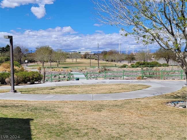 Building Photo - 2700 Copper Cove Dr