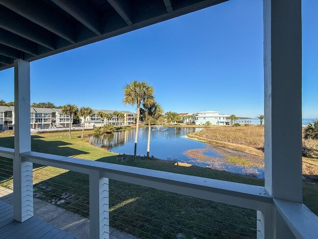 Building Photo - Completely renovated 2 bedroom 2 bath waterfront condo for rent near Pensacola Beach!