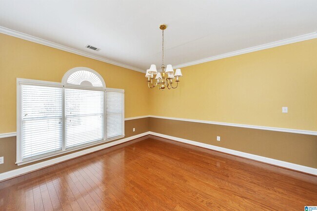 Building Photo - 5126 English Turn