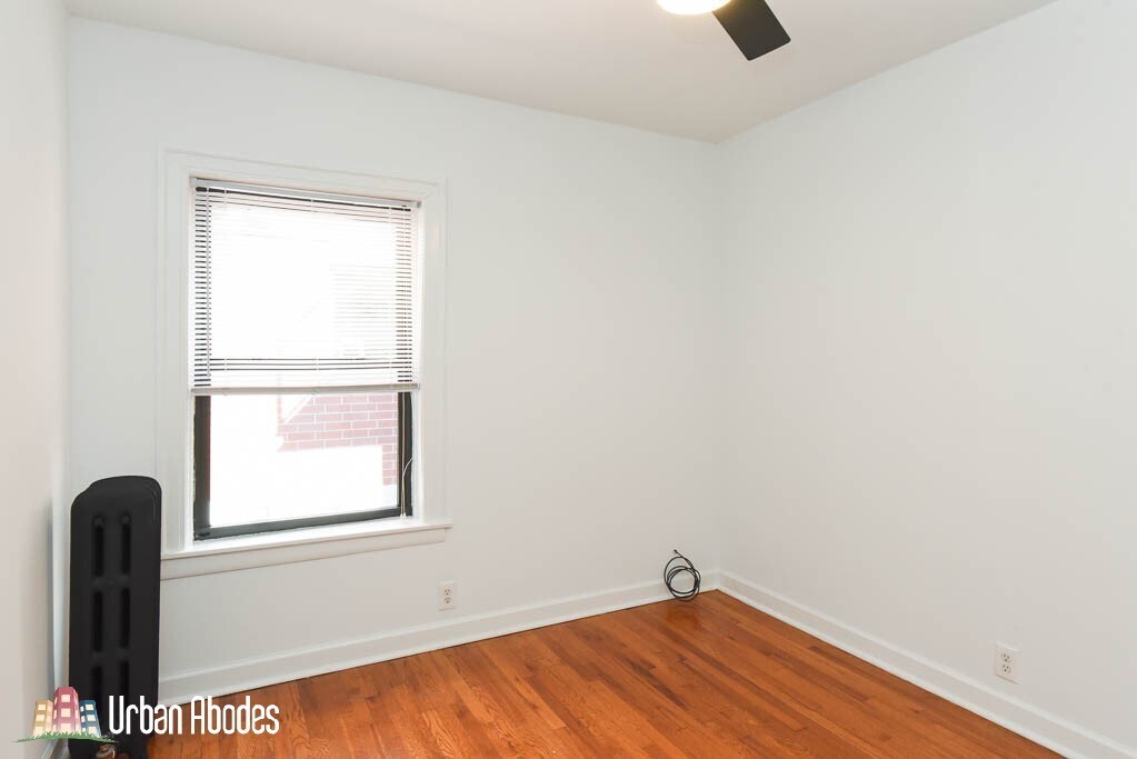 Building Photo - 625 W Cornelia Ave