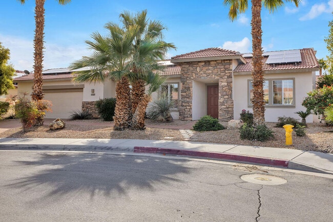 Building Photo - 74613 Waterlily Cir