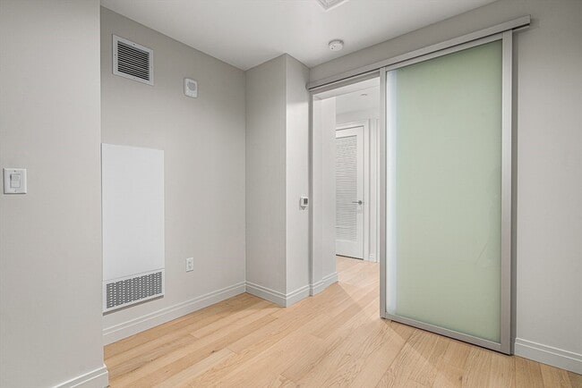 Building Photo - 133 Seaport Blvd