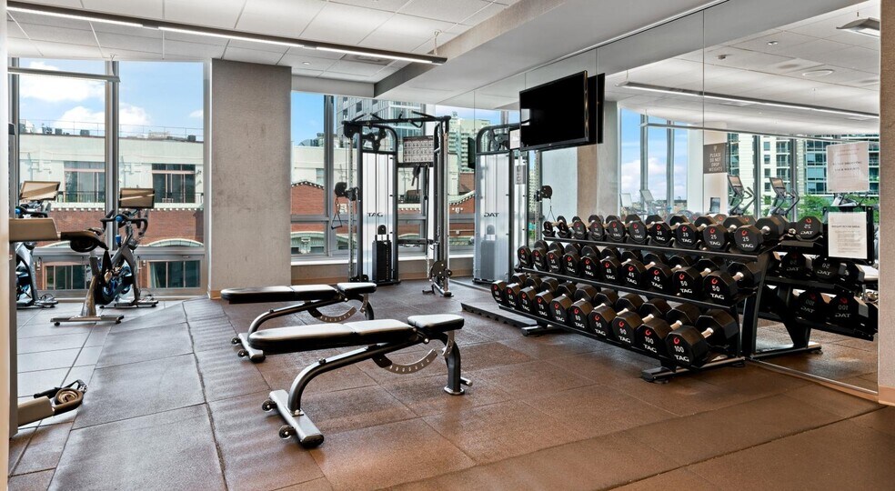 Building Photo - 444 N Orleans St