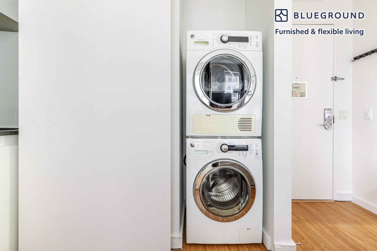 Building Photo - 70 W 45th St