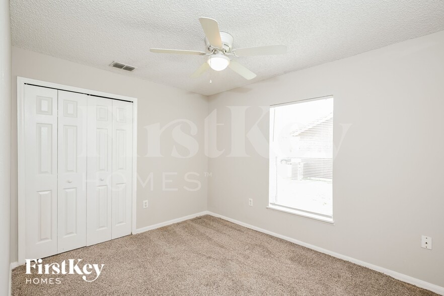 Building Photo - 681 Sauders Rd SE