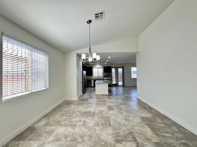 Building Photo - Lantern Gardens