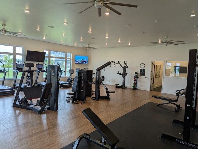 Building Photo - Summerfield Townhome