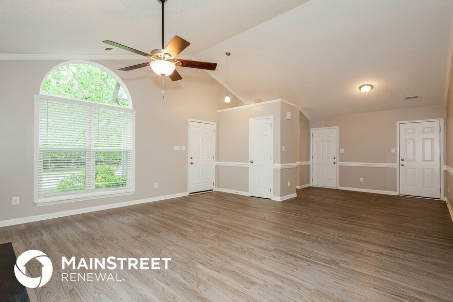 Building Photo - 7839 Ambleside Dr
