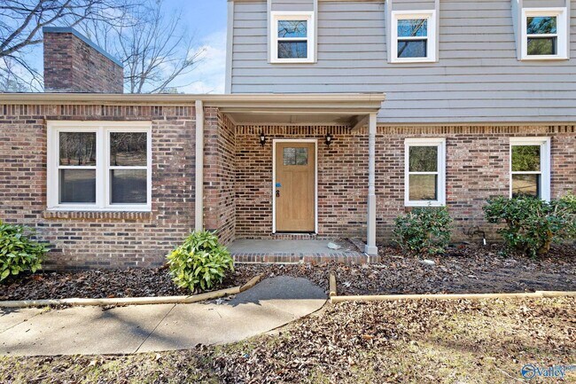 Building Photo - 4307 Indian Hills Rd SE
