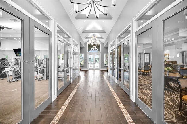 Building Photo - 964 Banyan Dr