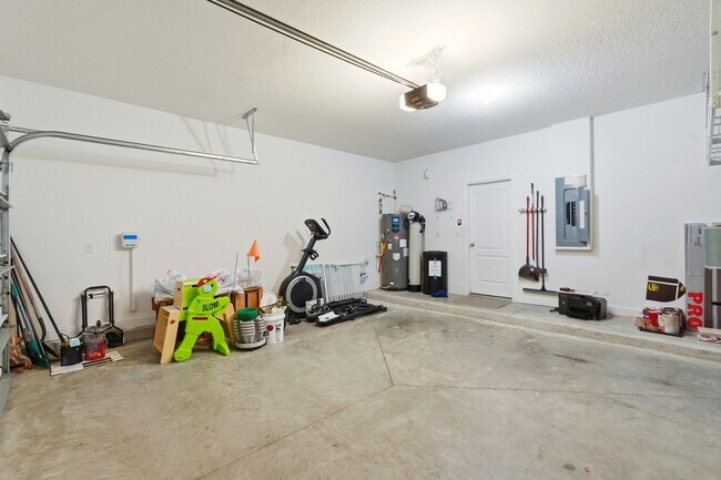 Building Photo - 216 Santorini Ct