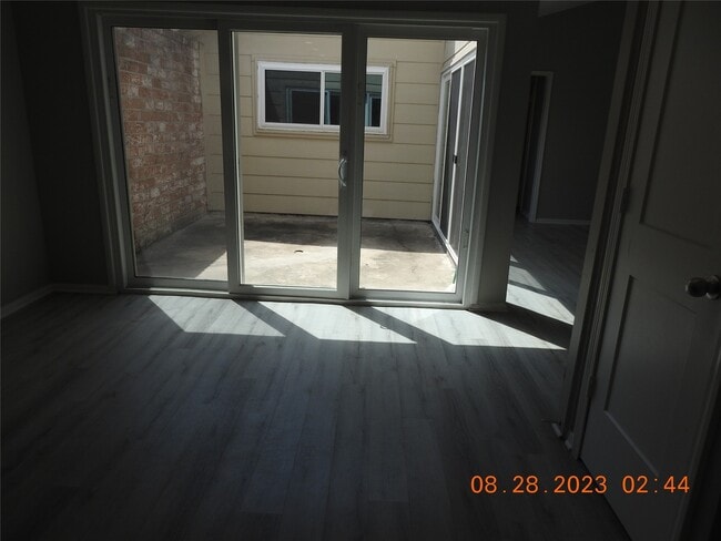 Building Photo - 22 Chapparal Ct