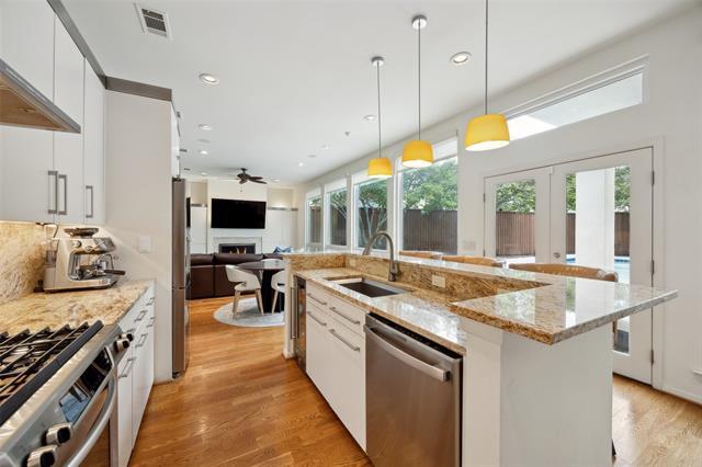 Building Photo - 3908 Cobblers Ln
