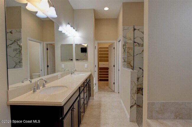Building Photo - 8810 Napolo Dr