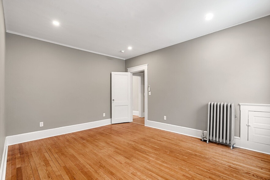 Building Photo - 200 Prospect St