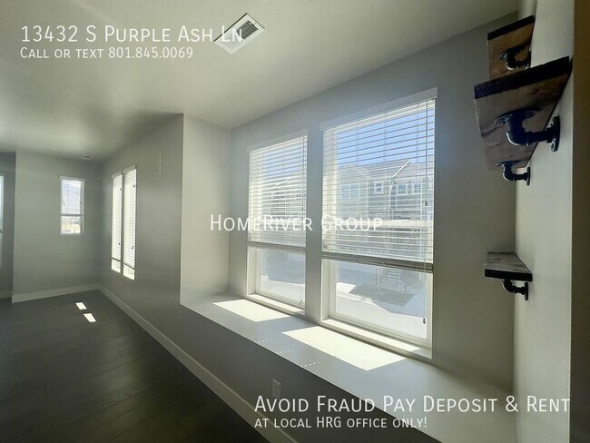 Building Photo - Beautiful Town Home For Rent!!