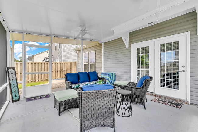 Building Photo - Cozy executive rental in Savannah highlands