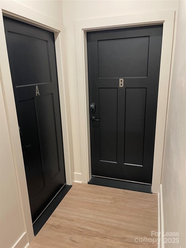 Building Photo - 233 W Main St