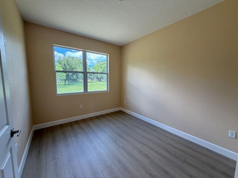 Building Photo - 4661 Hickory Tree Rd
