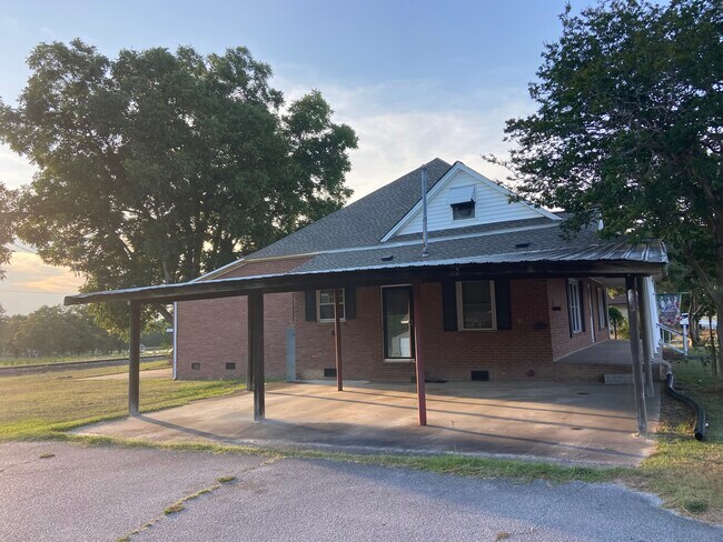 Building Photo - 4382 Kershaw Camden Hwy