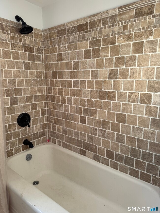 Building Photo - 30 Hopyard Rd