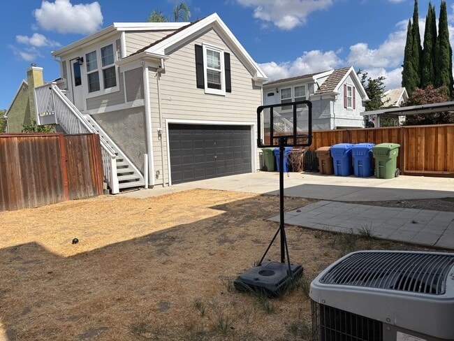 Building Photo - Terrific Brentwood Neighborhood steps from...
