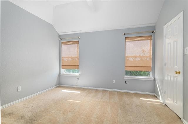 Building Photo - 931 W Cedar St