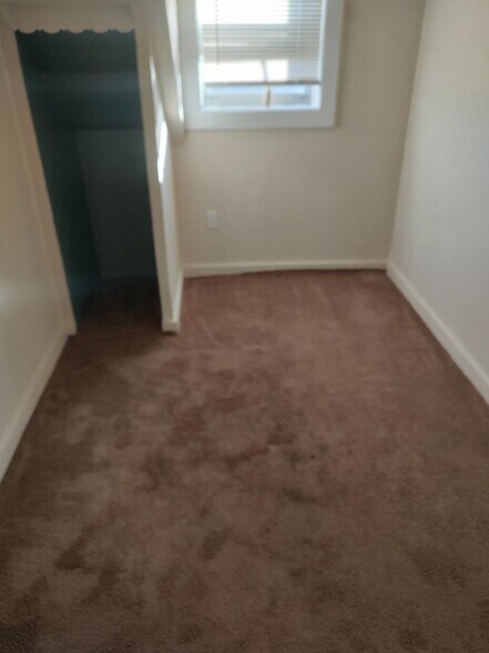 Building Photo - 14 Worrall Ave