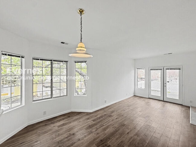 Building Photo - 1424 Market St