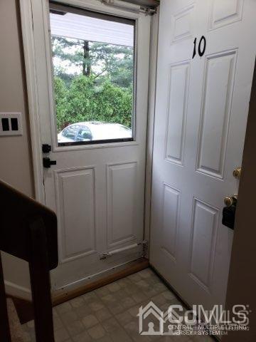 Building Photo - 10 Nicholas Ct