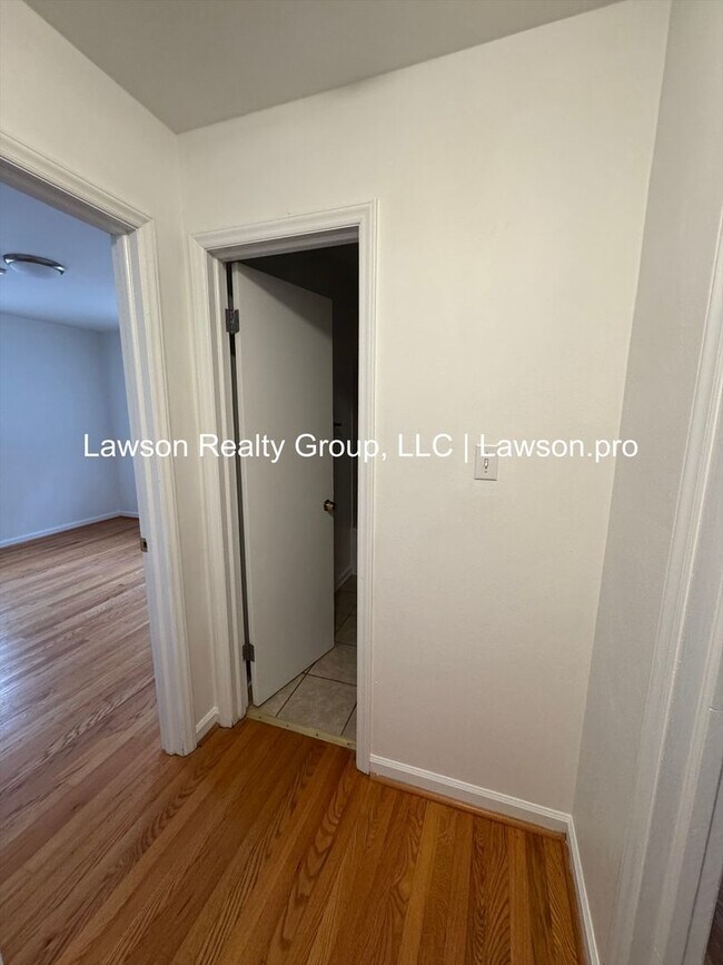 Building Photo - Vinton Mill 613-615