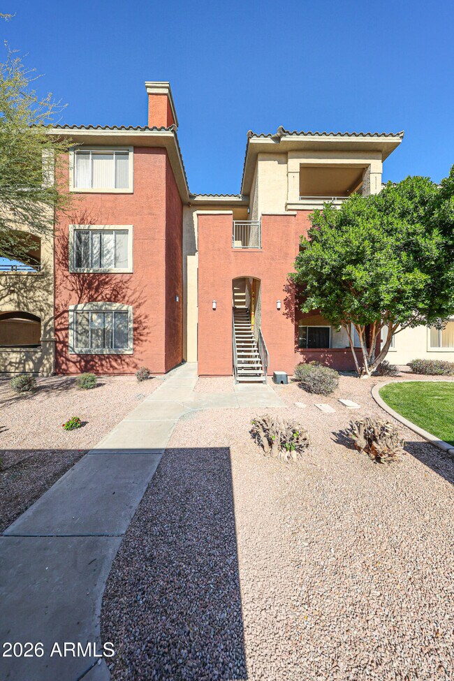 Building Photo - 5401 E Van Buren St