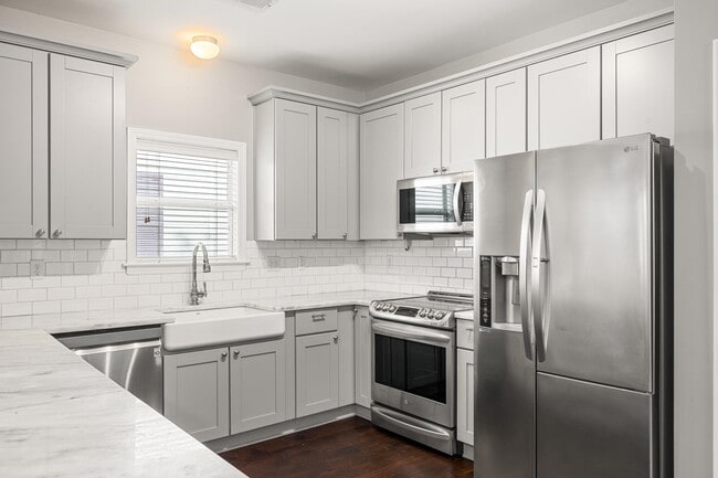 Building Photo - 1323 Island Ridge Dr