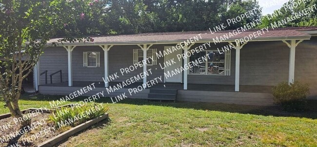 Building Photo - COMING SOON!  RENT TO OWN!  Renovated 3 Be...