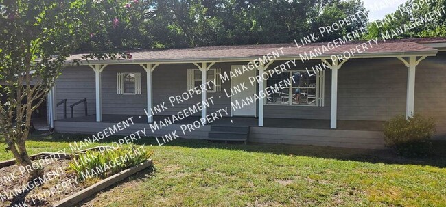 Building Photo - FOR SALE!  Renovated 3 Bedroom 2 Bath in R...