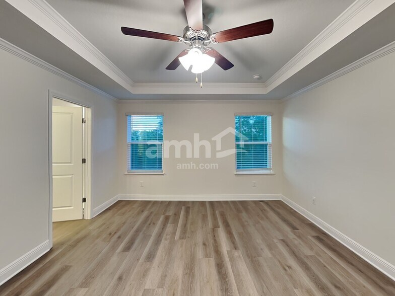 Building Photo - 1014 Heavenly Dr