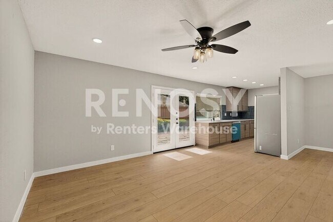 Building Photo - Refreshed Plano Gem  ****Rent Concession - 2nd Month Free****