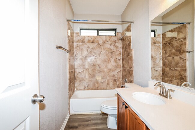 Building Photo - Charming 3-Bedroom Home in Conroe, TX
