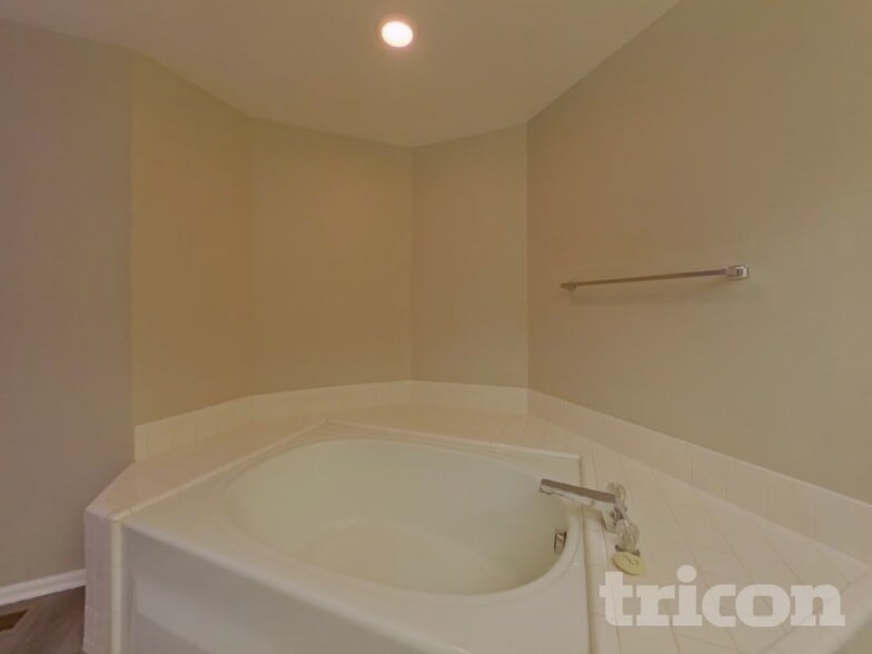 Building Photo - 5301 S Cody St